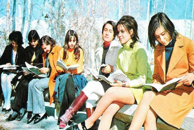 Iranian-Women-70s