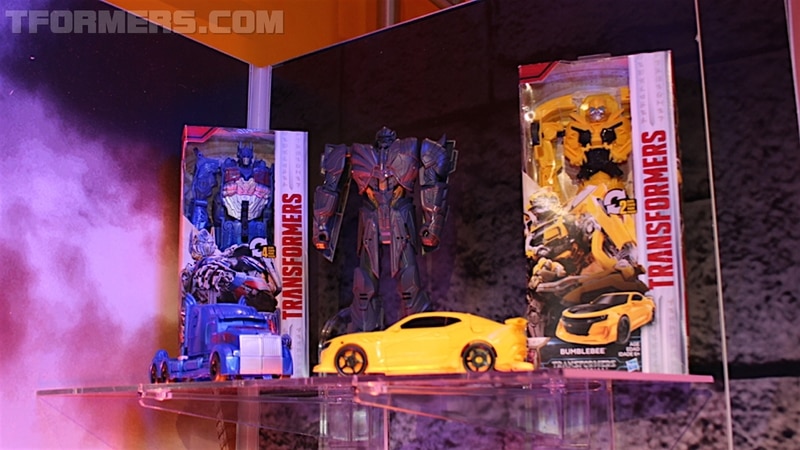 MORE Transformers Showroom Images Trypticon, Tit