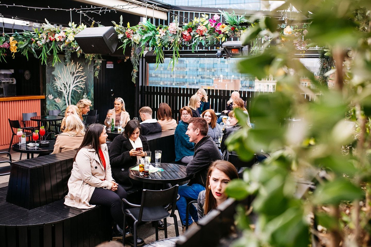 The 6 Best Rooftop Bars In Belfast Skiddle