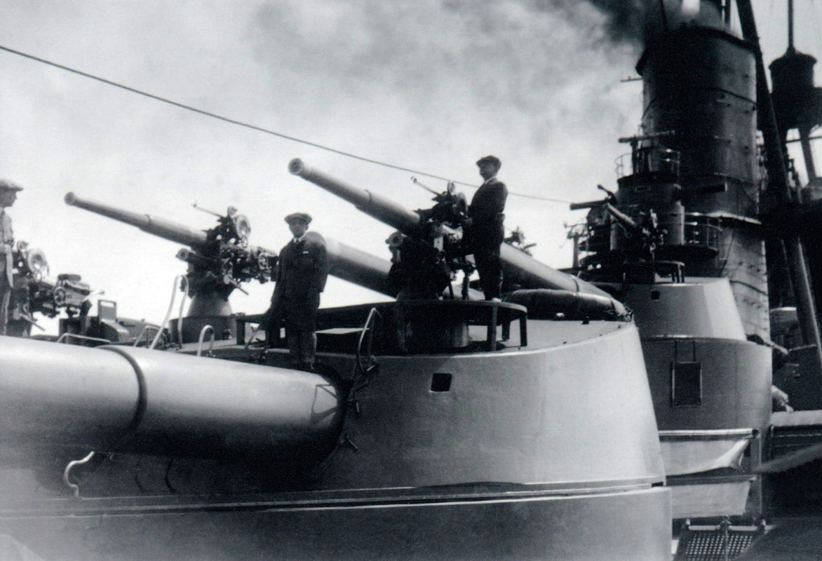 Benito Mussolini на борту линкора «CONTE DI CAVOUR» Италия, апрель 1926 года. 1