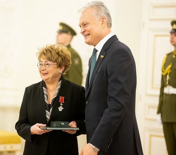 Apdovanojimas ir piliečių reakcija (papildyta)