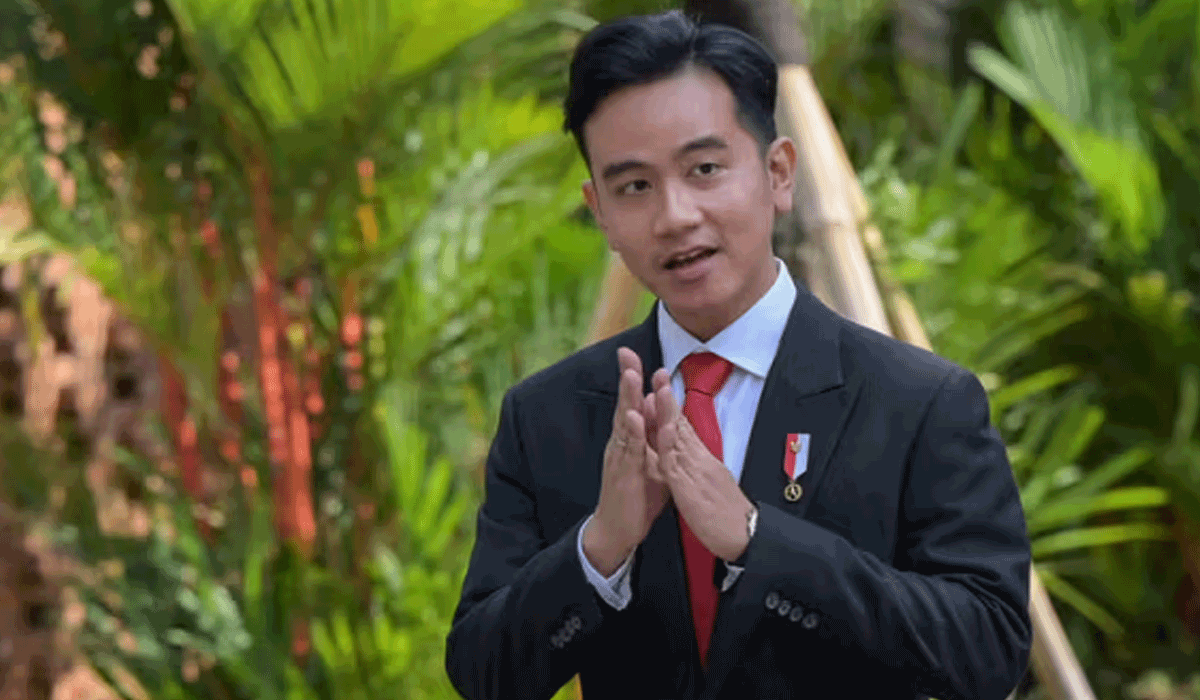 Gibran Berkantor di Papua, Percepat Pembangunan dan Tangani Isu HAM