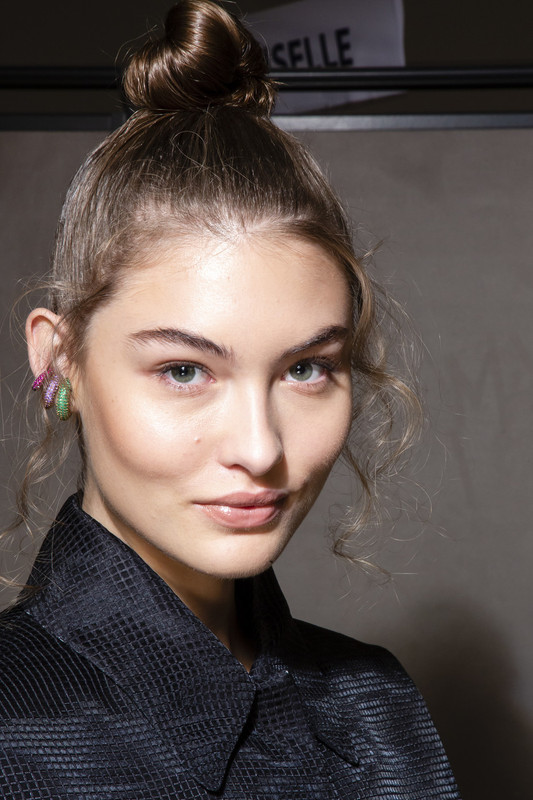 Fendi Spring 2019 Backstage iGZSc3Bexh0x