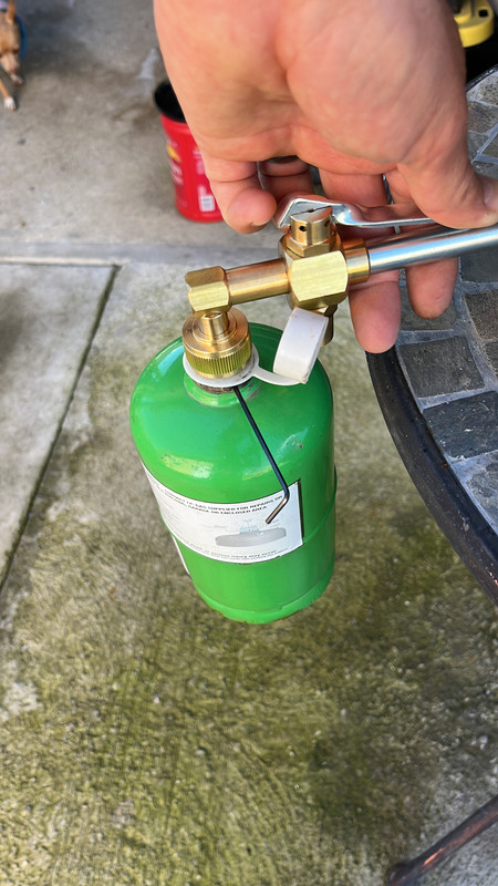 0DF489DD-30B1-4586-9EEB-94F25A2E4E68