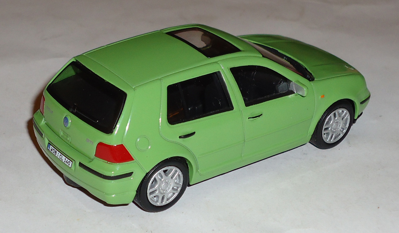 Volkswagen-Golf GTI IV1