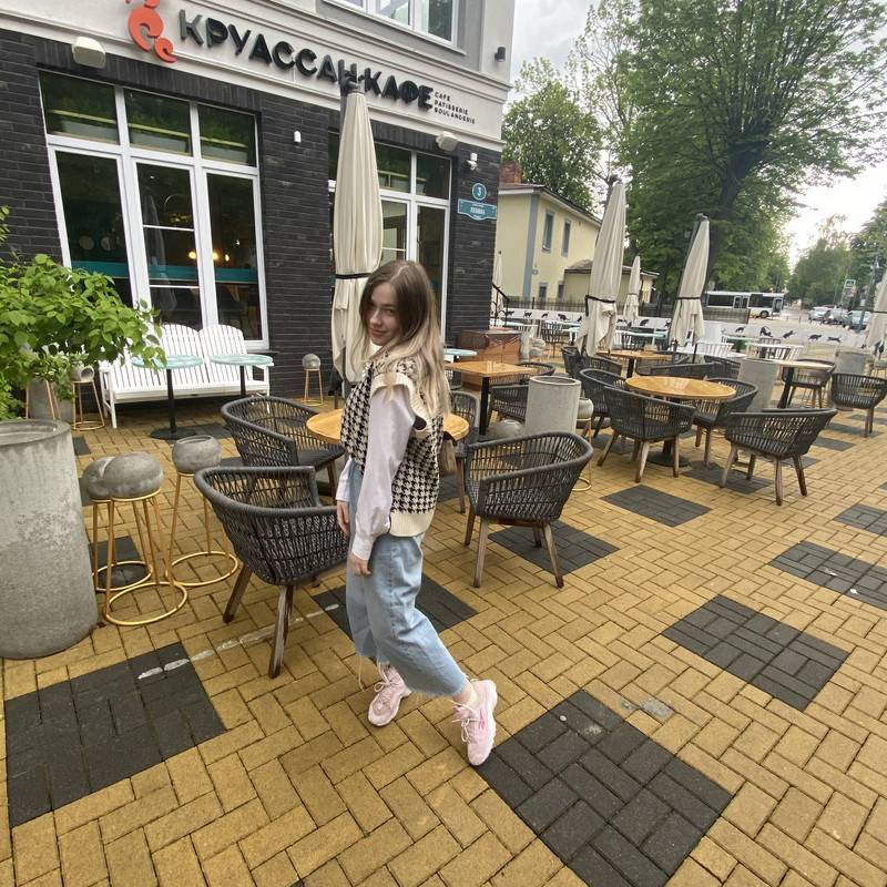 3EF1F921-8743-43B7-8209-61DACFE26776