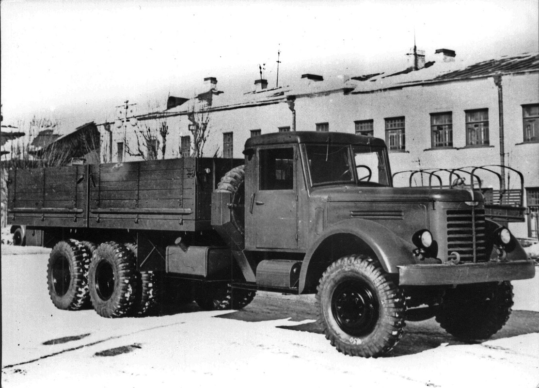 ЯАЗ-210 (4)
