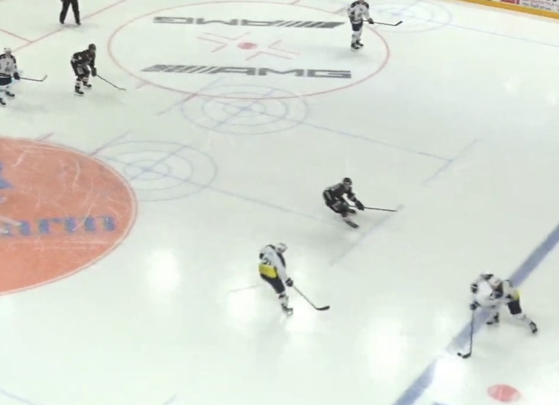 8342F20A-E7BD-470B-B322-11CB534590E1