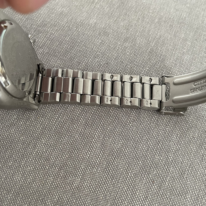 85DC8153-962B-4D69-BBE0-2E7F973C77FF