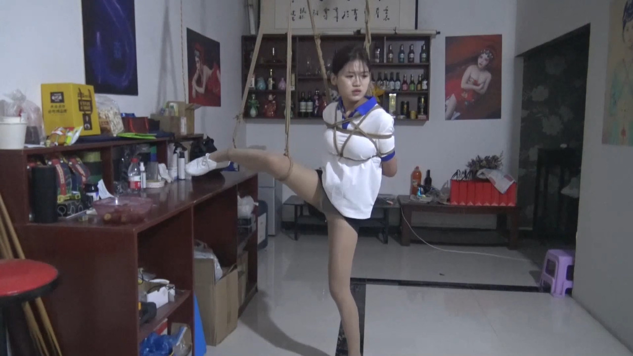 胜景影视 学生服捆吊.mp4_20210825_090253.577