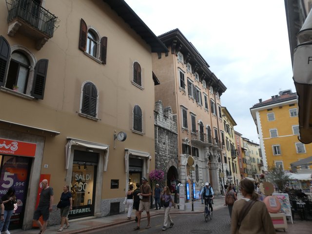 DÍA 7 – Trento / Peschiera del Garda / Sirmione - Dolomitas, Garda, Venecia... Noreste de Italia en verano de 2025 (4)