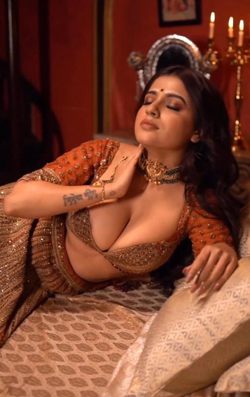 Famous Insta Influencer & Astrologer N!dhi Chaudhary Latest MyCreatorSpace Private App Exclusive Huge B00bs Popping Out Most Sensual Bedroom Shoot Unseen 6Videos+Pics 8 IMG-4.jpg