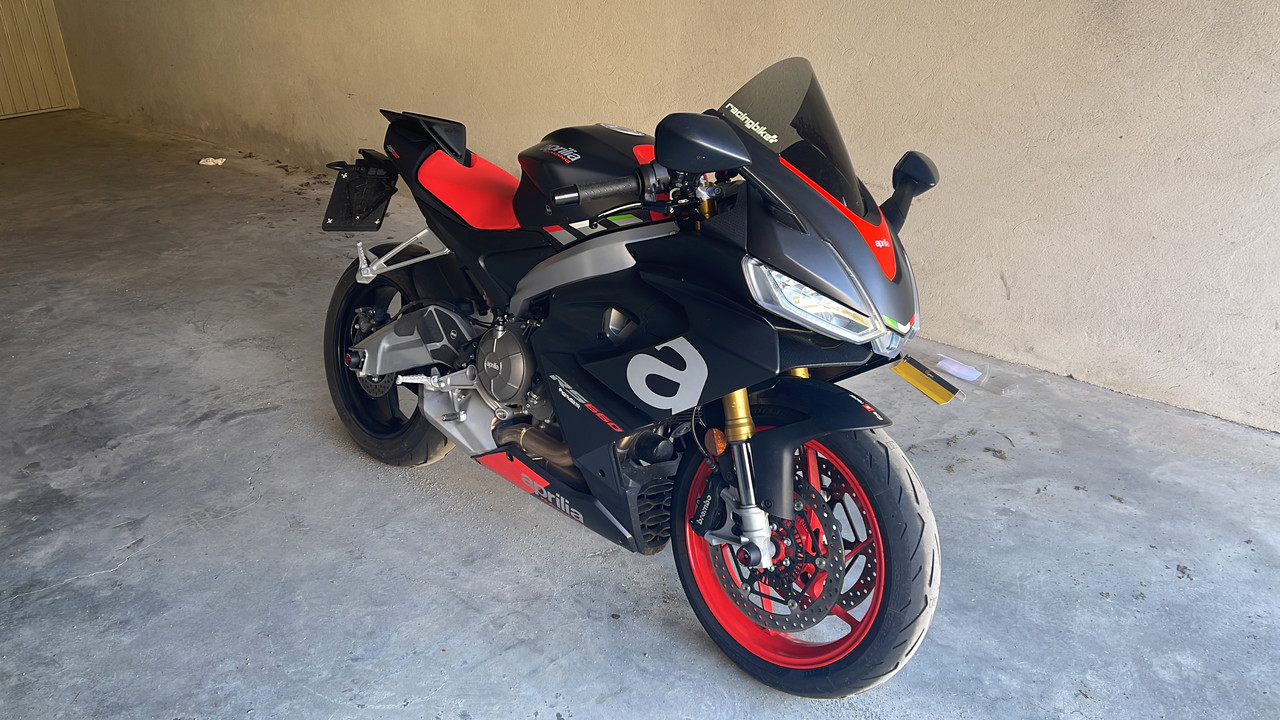 2134F0E9-E610-459A-B30C-F7A0B4E0F032 (1)