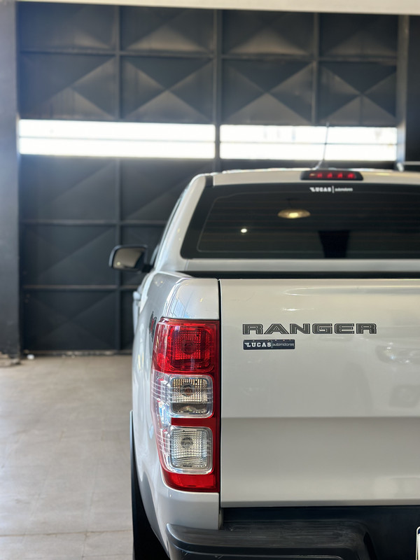 Ford Ranger XL 4X4 2.2 - 6