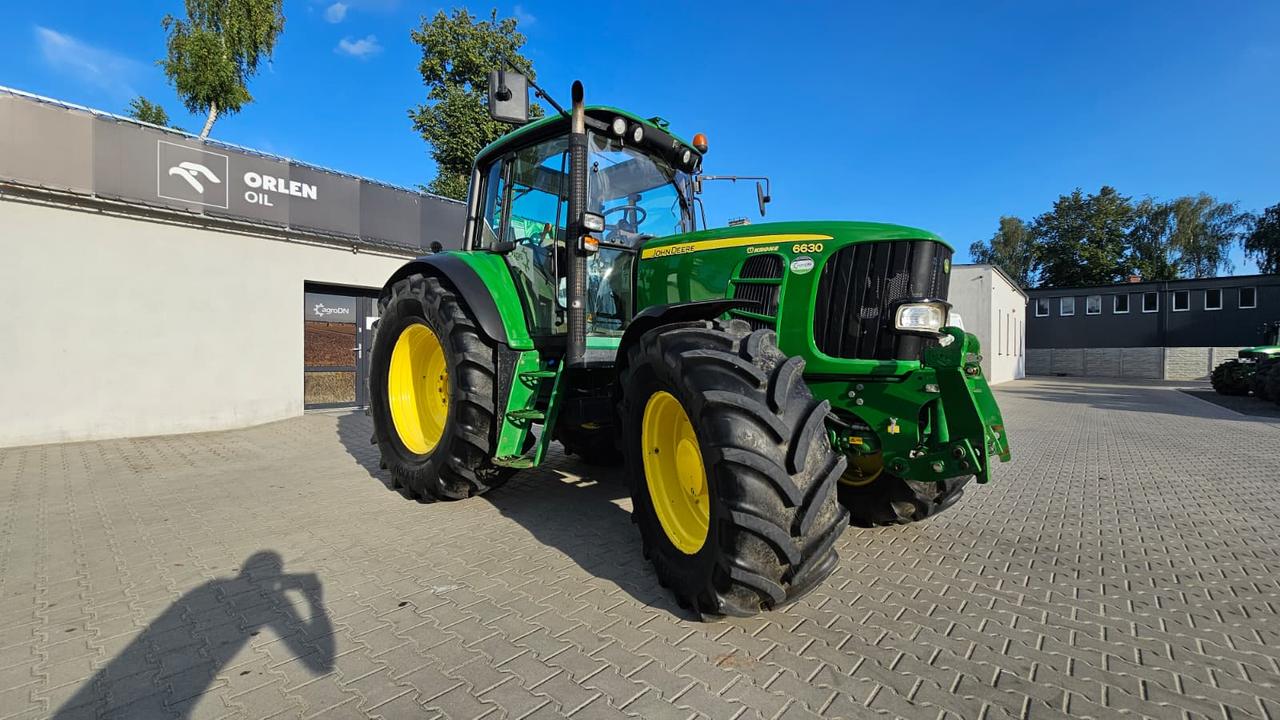 John Deere 6630