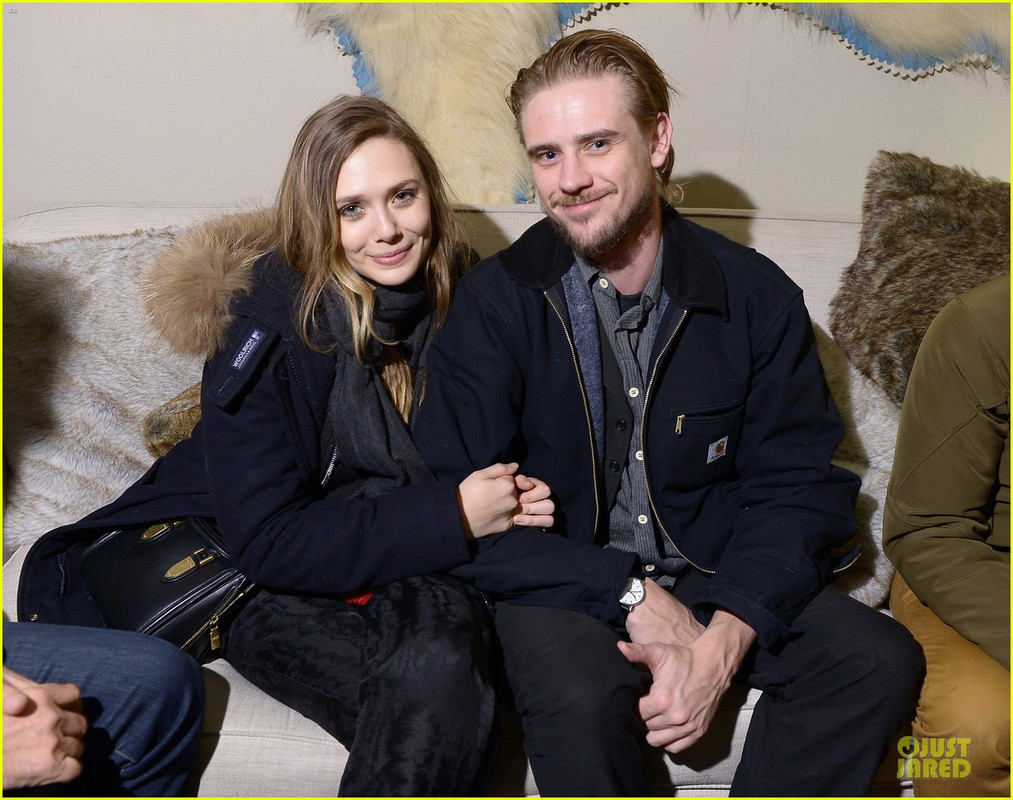 Elizabeth Olsen avec chouette, fiancée (v) Boyd Holbrook 