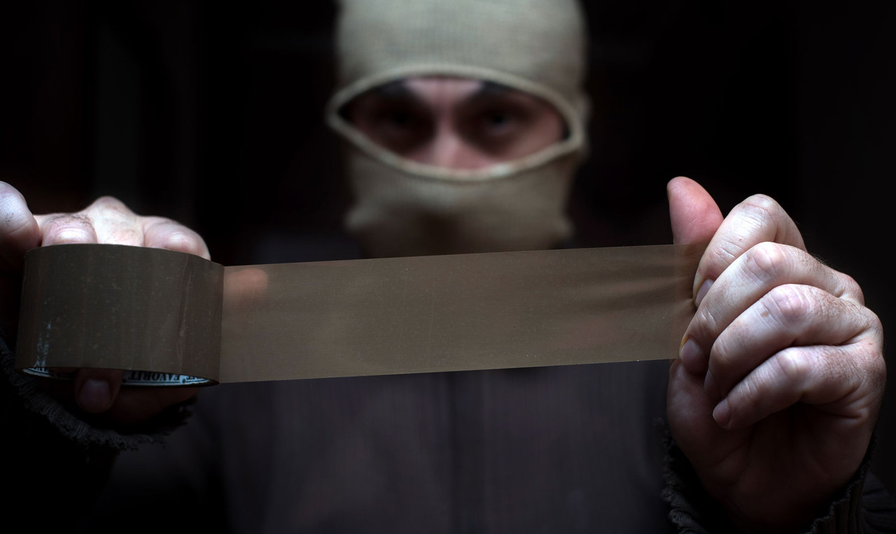 Secuestro fue captado en video, grupo armado se lleva a personas de un mall