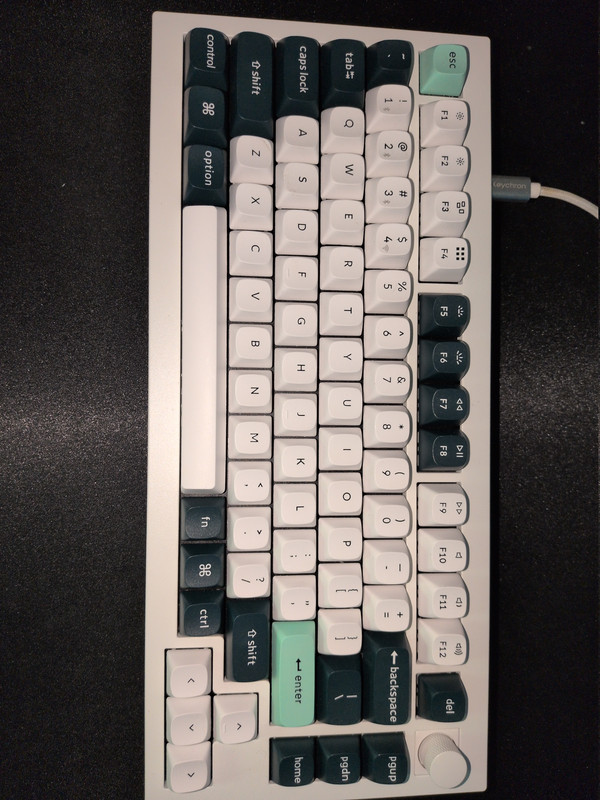 keychron q1 he closeup