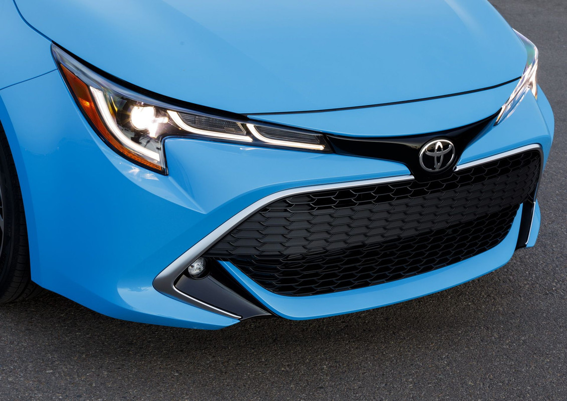 2019 Toyota Corolla Hatchback (2)