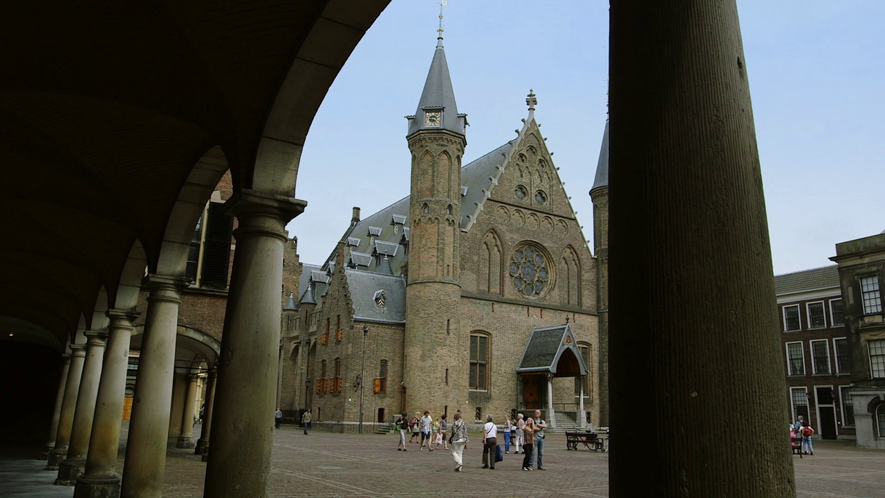 vlcsnap 2025 12 18 00h21m24s642