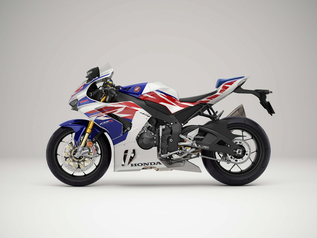 Спортбайк Honda CBR1000RR-R Fireblade SP 30th Anniversary 2022