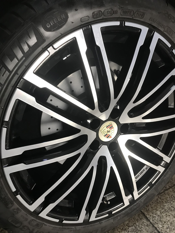 DE5C5C86-7B5C-436A-9CCE-B2C80227A29E