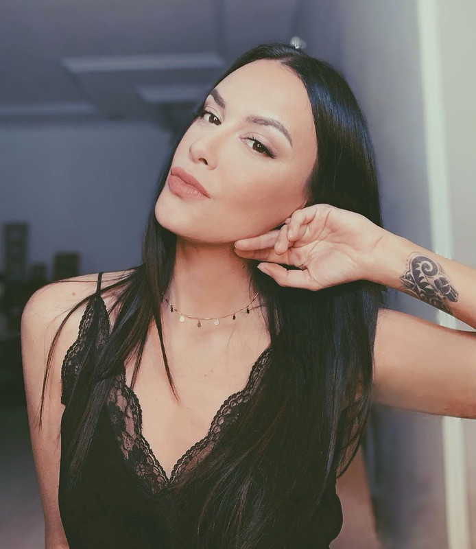 Jarang diperlihatkan, 7 seleb cantik ini ternyata punya koleksi tato
