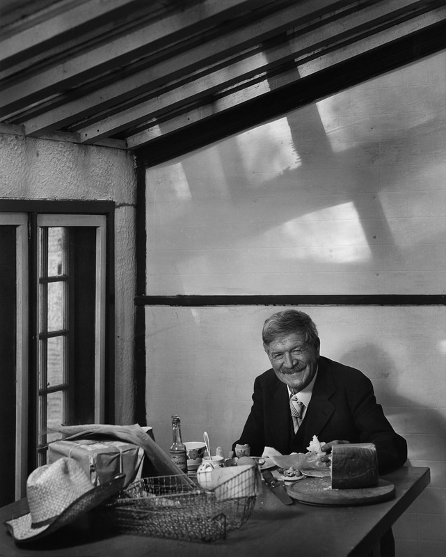 Yousuf-Karsh-Stephen-Leacock-1941-02-1571x1960