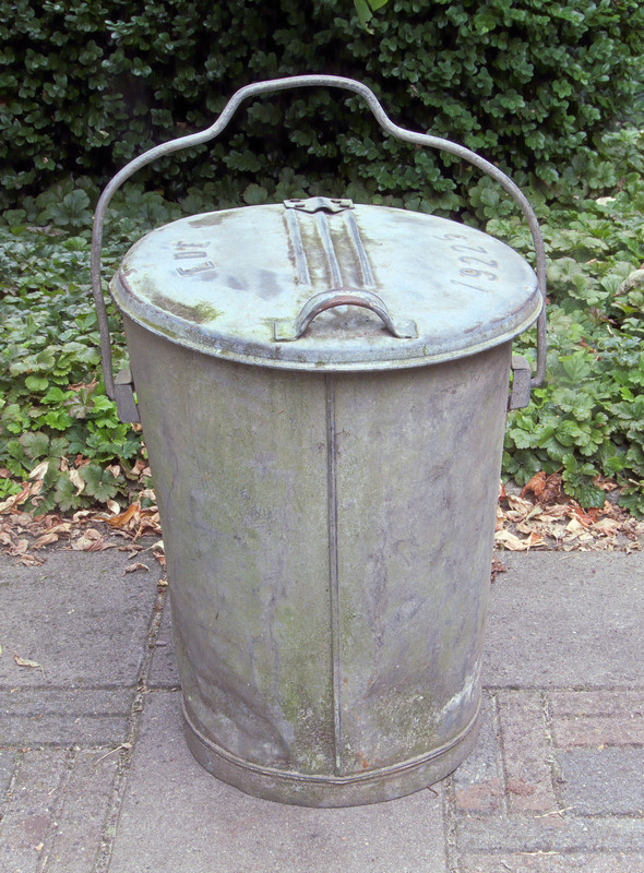 AE051049-8123-4204-BAAC-8994212F6927