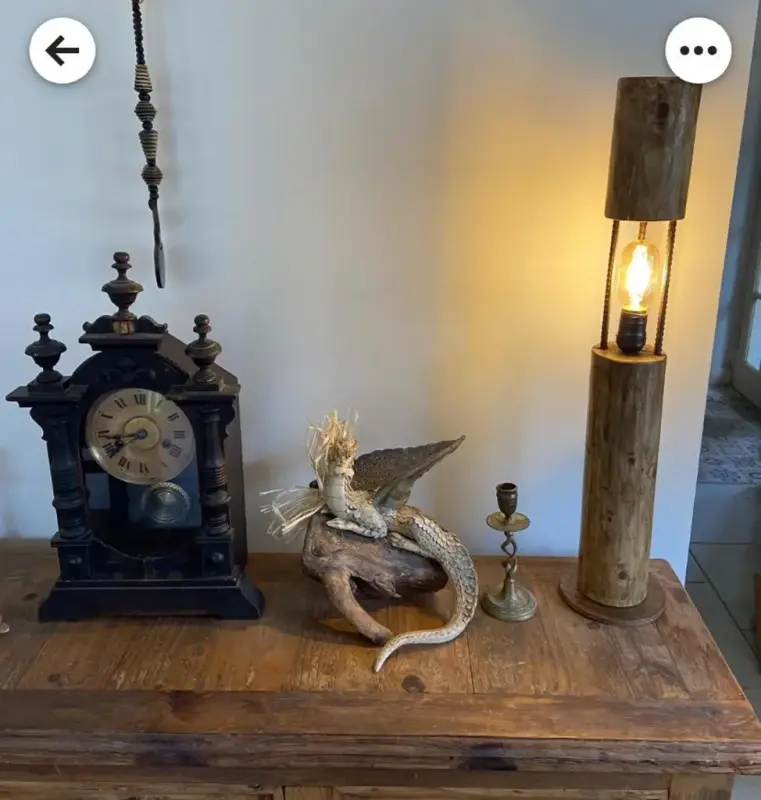 lamp-wood-trunk.webp