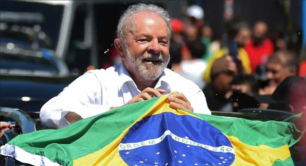 Lula da Silva retrasa un viaje a China porque tiene neumonía