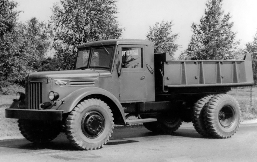 МАЗ-205 (1947-66)