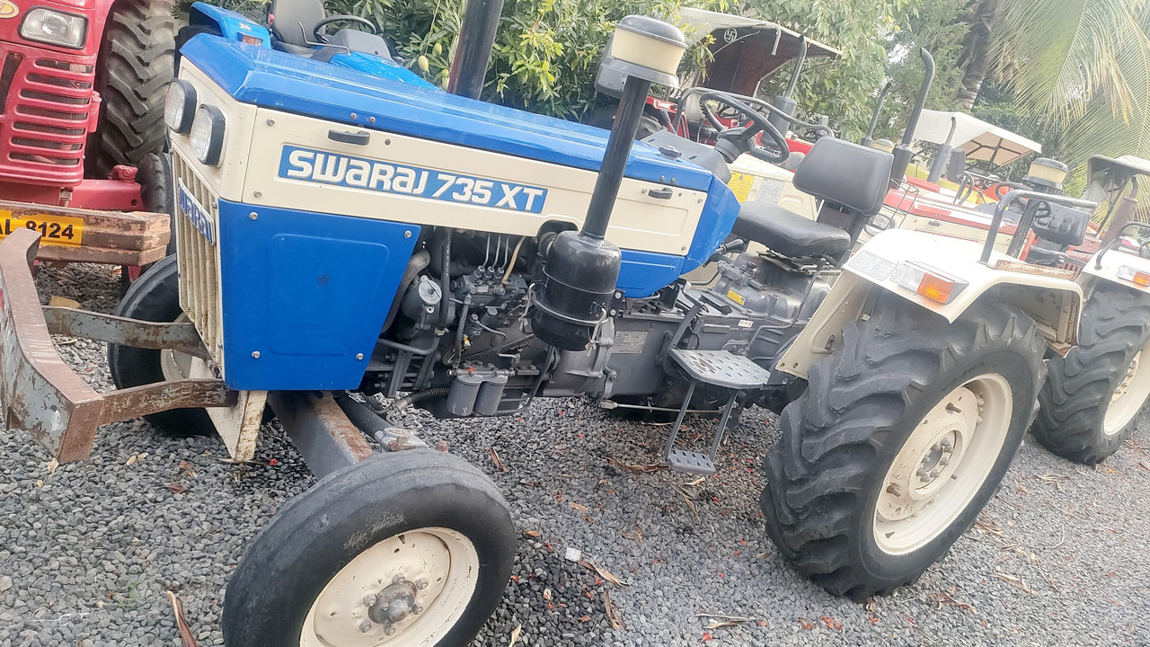 Swaraj 735 XT