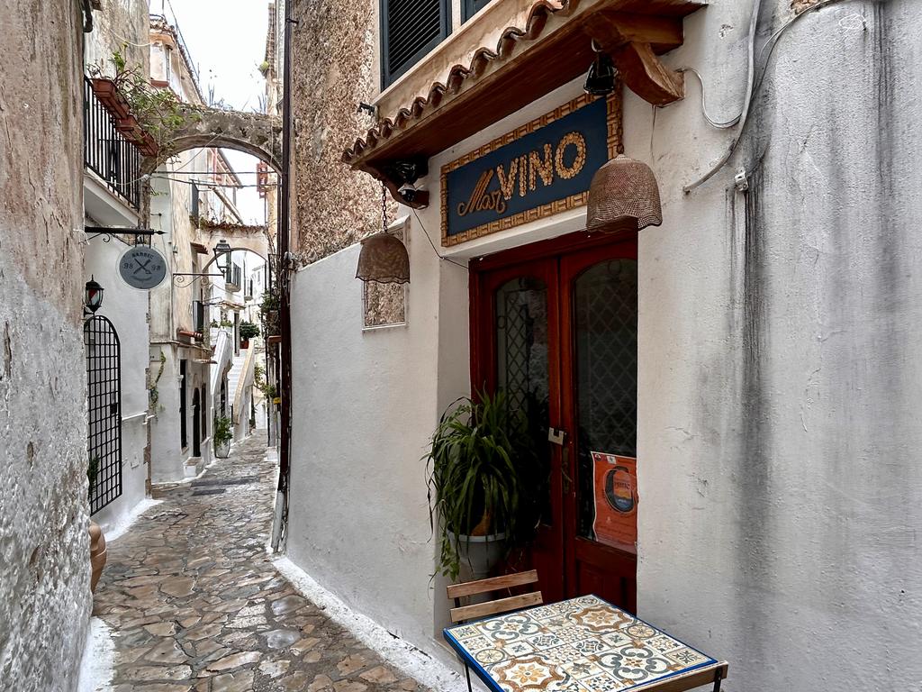 Жаркий сентябрь на побережье Тирренского моря. Жаркий сентябрь на побережье Тирренского моря.