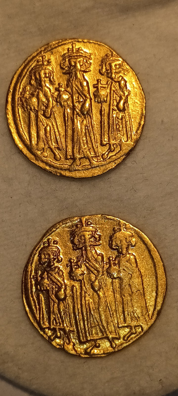Dos sólidos de Heraclio con sus hijos Heracleonas y Constantino Heraclio. Ceca Constantinopla 20230521-135228