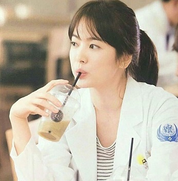 Song-Hye-Kyo-Kang-Mo-Yeon.jpg