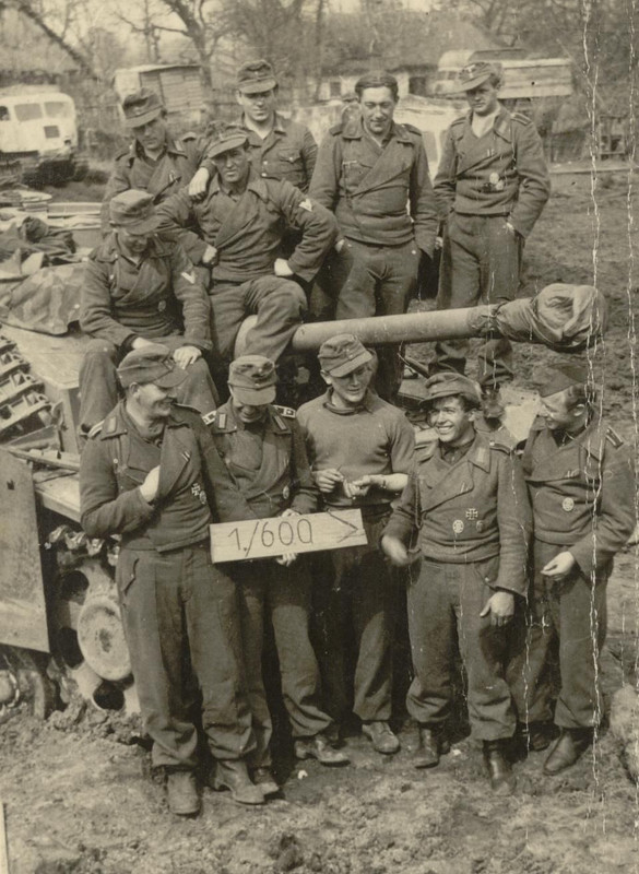 orig. Foto, Sturmgeschützeinheit mit Sturmgeschü