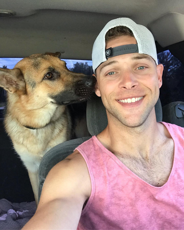 1F28DC6C-11ED-4FD9-8622-C99E76C49811