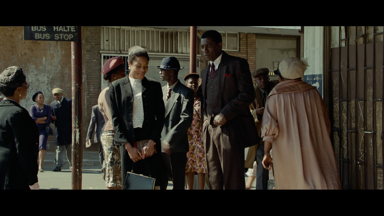 mpv shot Mandela Long Walk to Freedom 2013 FRA TRANSFER 1080p BDREMUX AVC Нечипорук 00 26 18 0004