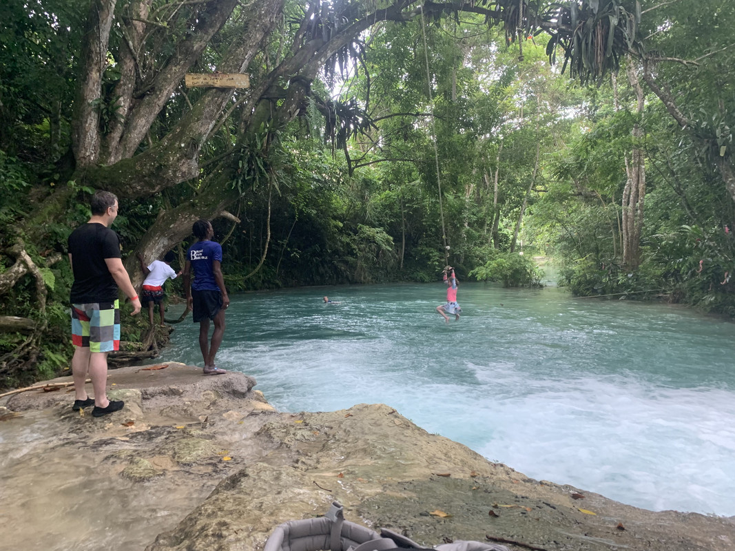 49EB3B84-8A88-4826-B73F-9DC6617A3226