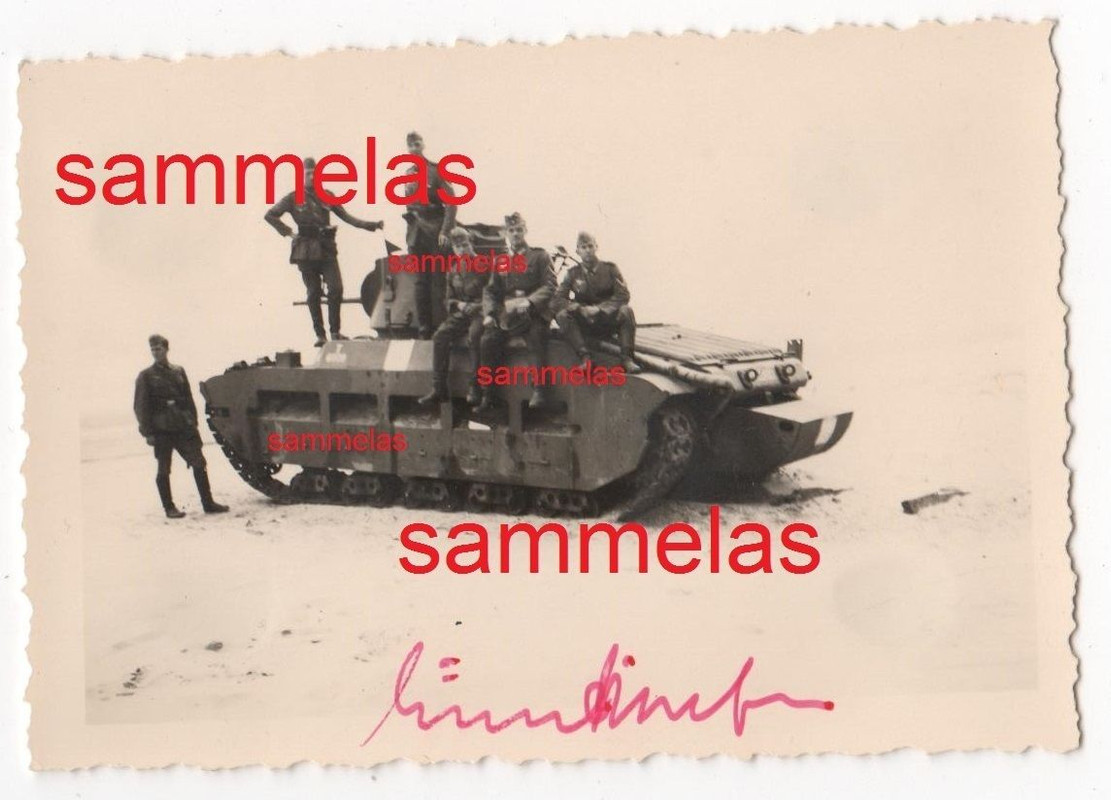 WK2 Foto Dünkirchen englischer Panzer Tank Beute