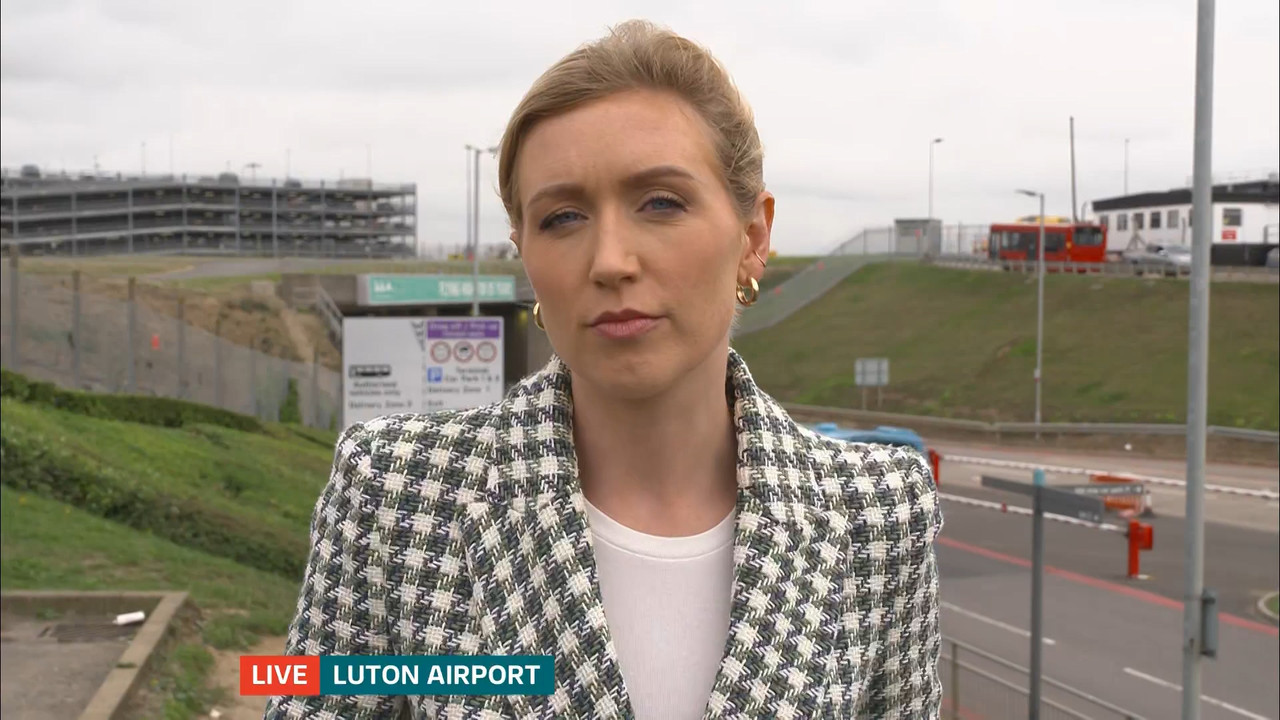 ITV Lunchtime News_20231011_13301355.ts_snapshot_16.58.070