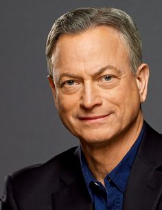 Der 69 Jahre alte 175 cm große Gary Sinise im 2024 Foto