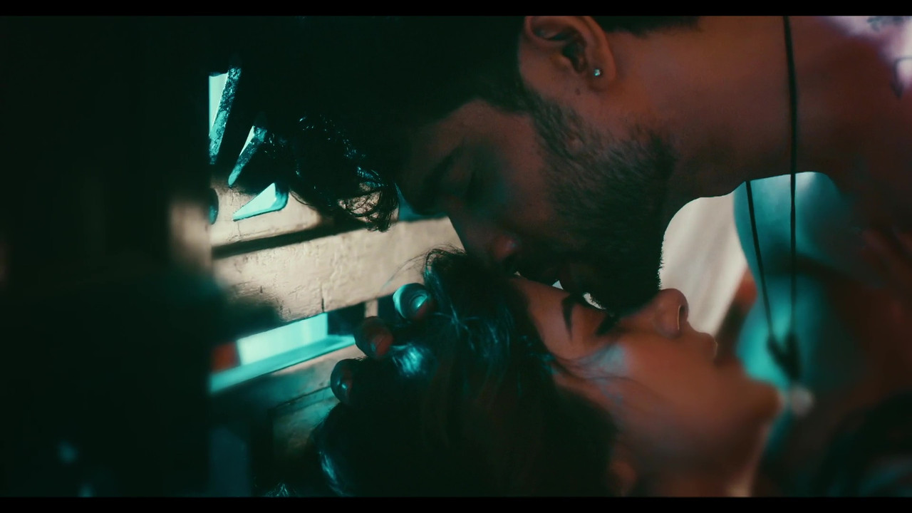 vlcsnap-2025-04-16-23h09m14s264