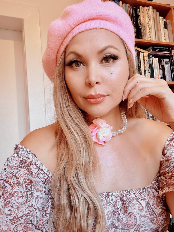 Radhaa Nilia