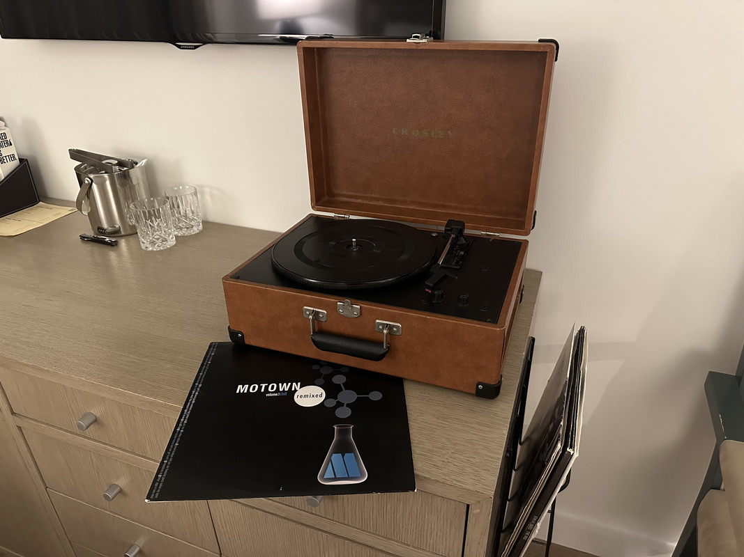 FEA2C23F-6D7E-46E5-985C-D8F742390046