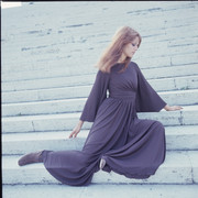 tina-aumont-a52