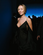 Ester-Exposito-Messika-Photocall26PFW18