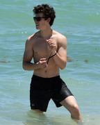 Shawn-Mendes-superficial-guys-139