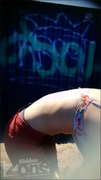 [Image: Voyeur37945140353.jpg]